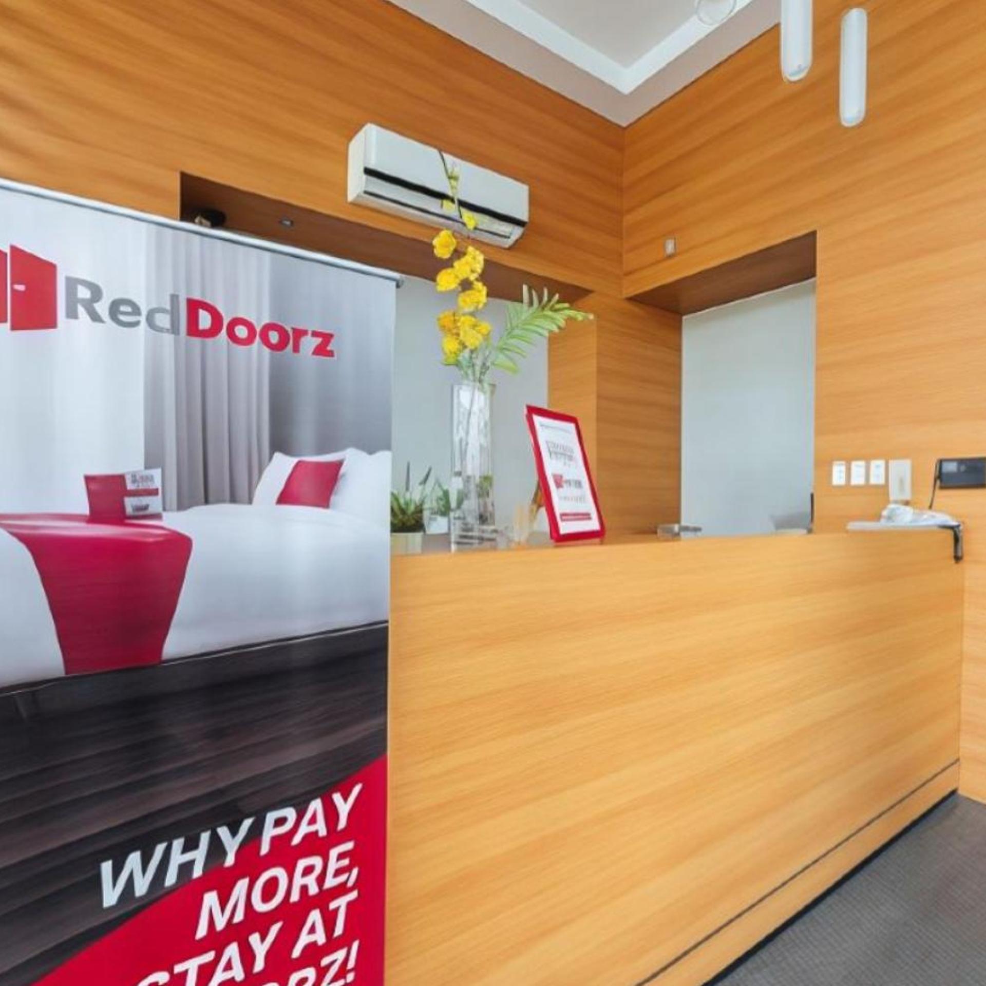 Reddoorz Plus Roxas St. Davao 4/49