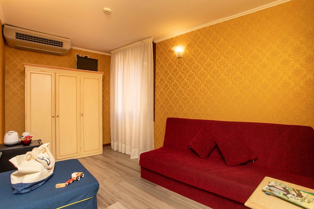 Tintoretto Hotel 54/79