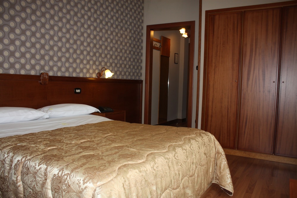 HOTEL RISTORANTE DONATO 19/73