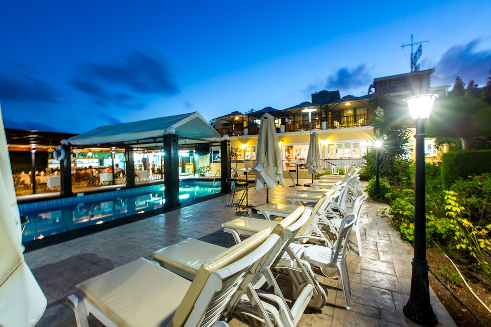 Fitos Inn Guest House 42/50