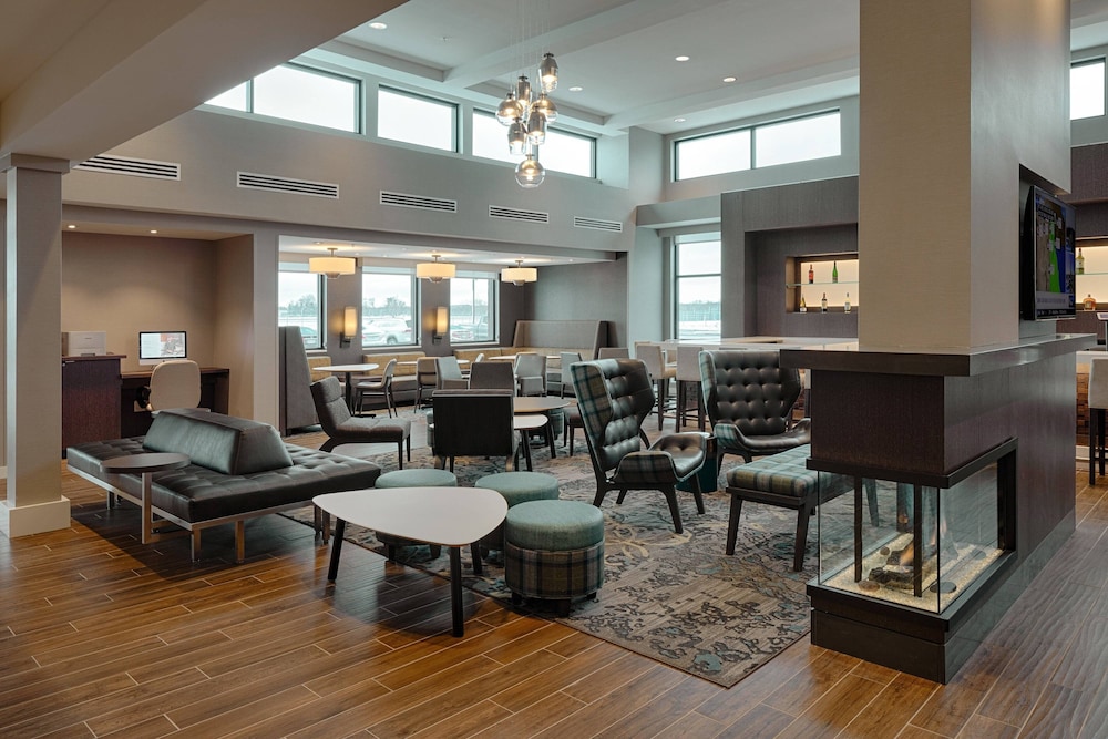 Residence Inn by Marriott Columbus Airport 37/42