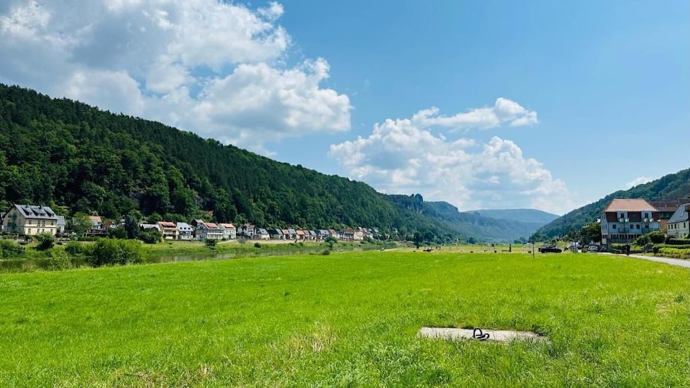 Hotel Erbgericht Krippen 40/50