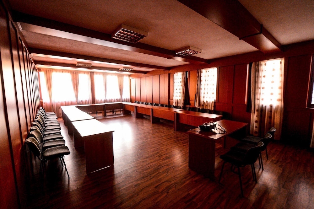 Hotel Argenti Shkoder 28/48