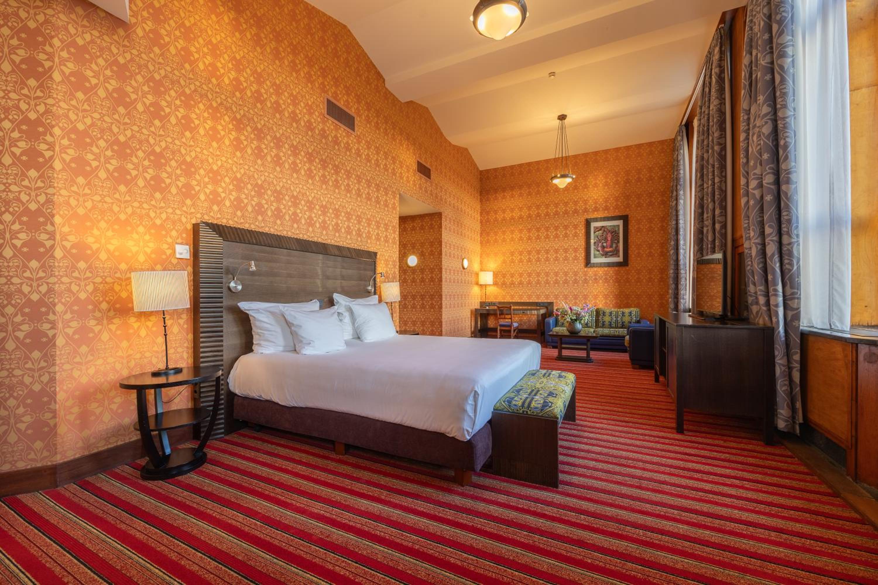 Junior Suite, Double or Twin Bed