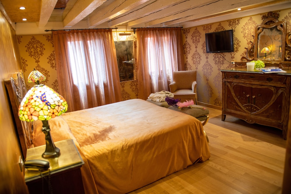 Ca Dell Arte Hotel 38/71