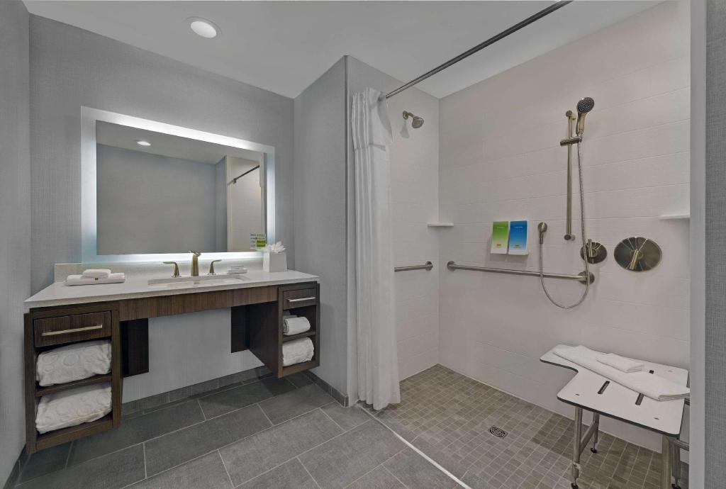 استوديو بسرير كينج مع أريكة لذوي الإعاقة، Home2 Suites by Hilton Memphis Wolfchase Galleria 2/2