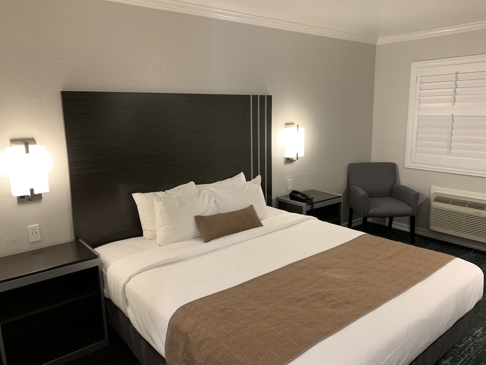 Sand Castle Inn 34/59