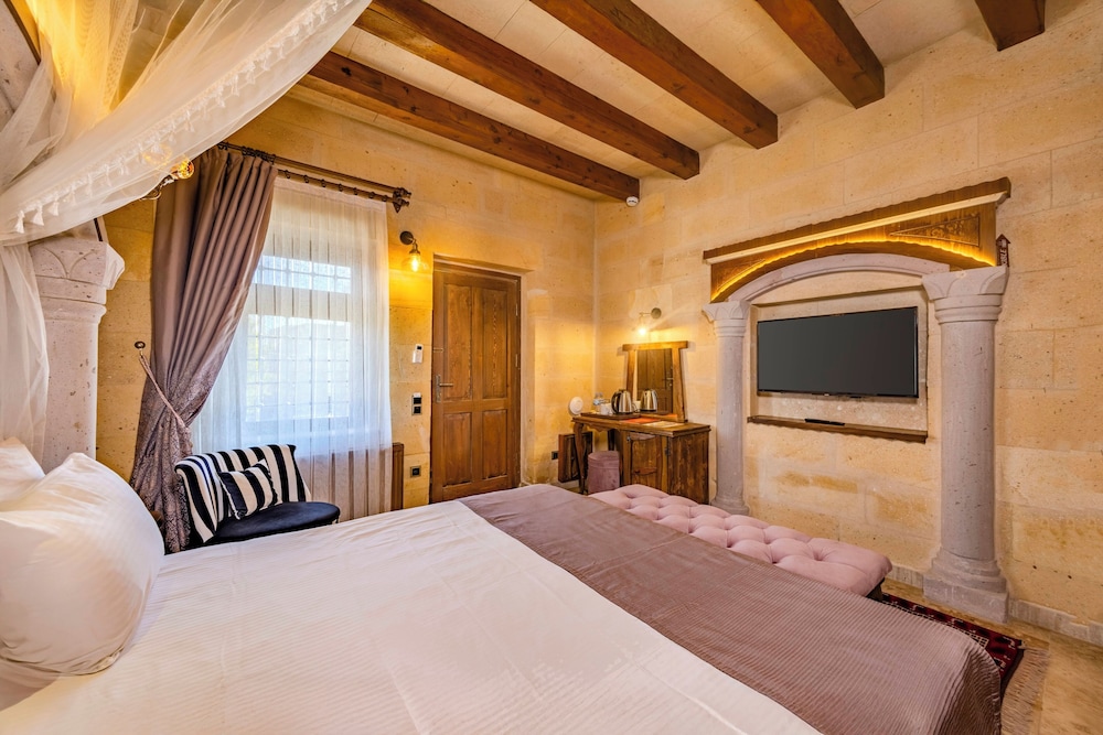 Pegas Cave Suites 13/48