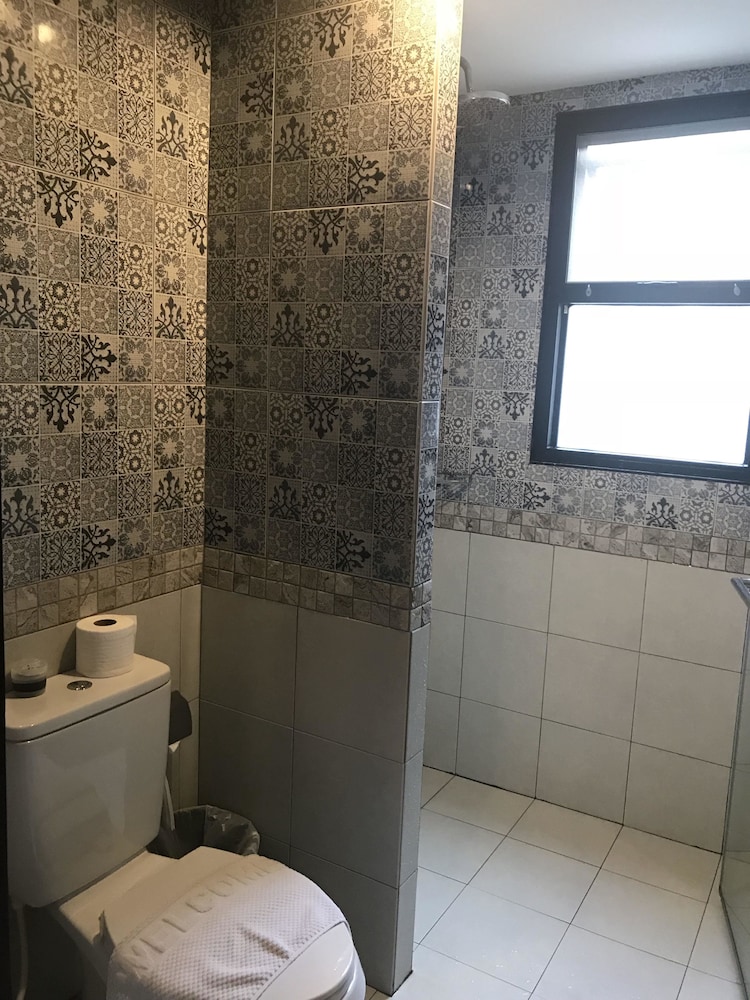 Namamema Boutique Hotel 69/70