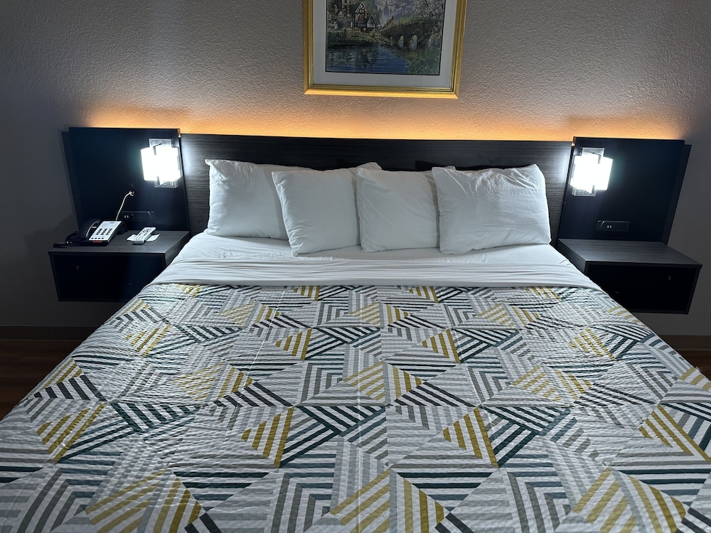Motel6 Alvarado, TX 23/33