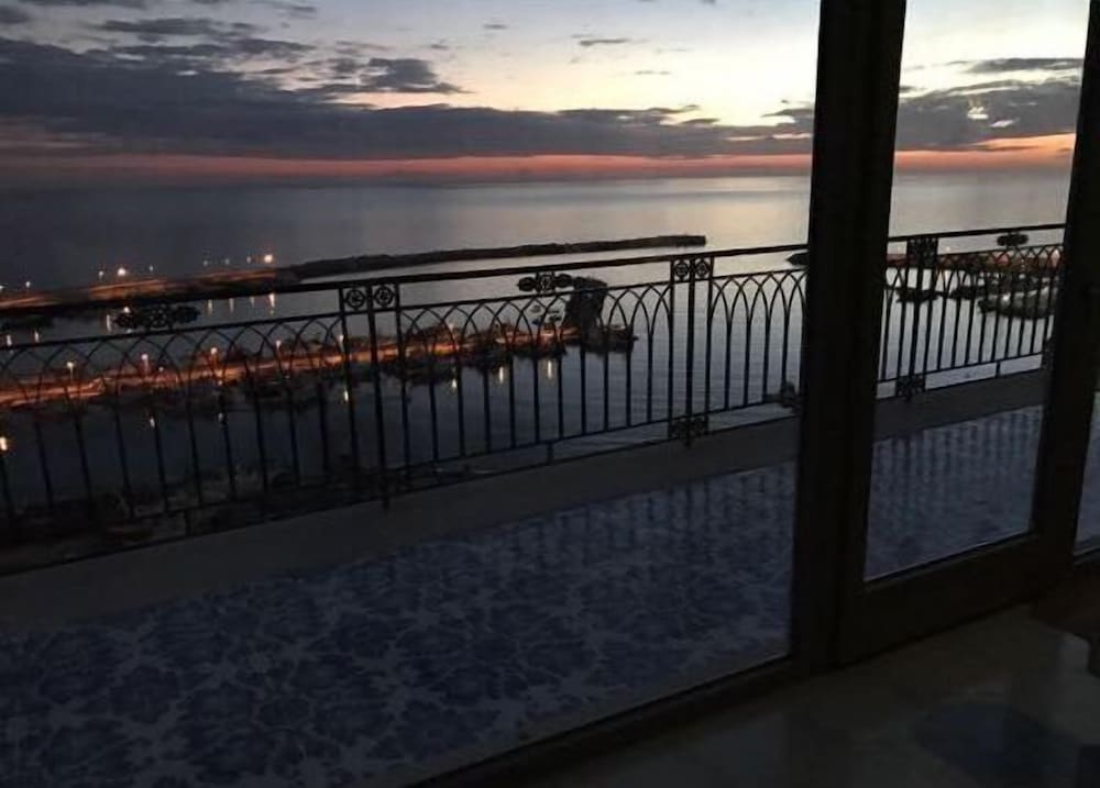 Domus Maris Boutique Hotel 44/50