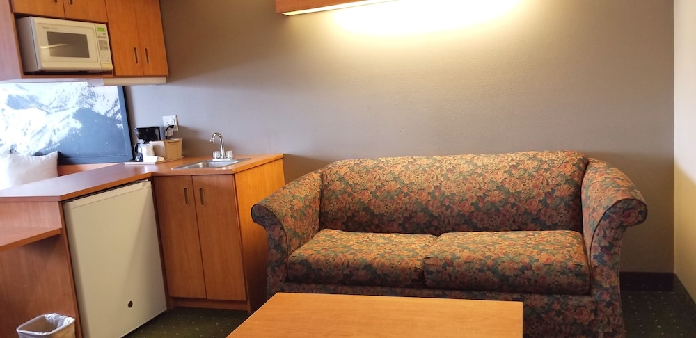 Royal Inn Midvale 5/49