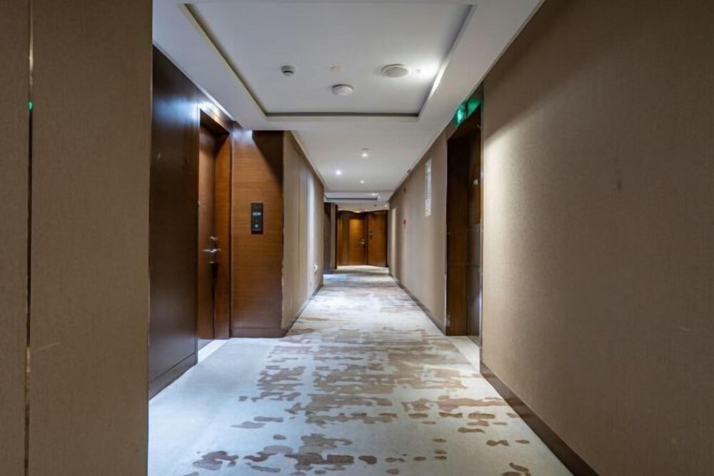 GRAND NEW CENTURY HOTEL FUYANG 18/34