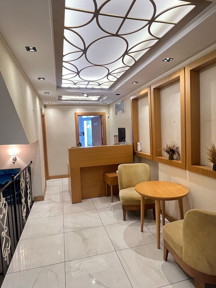 The Green Park Hotel 5/50