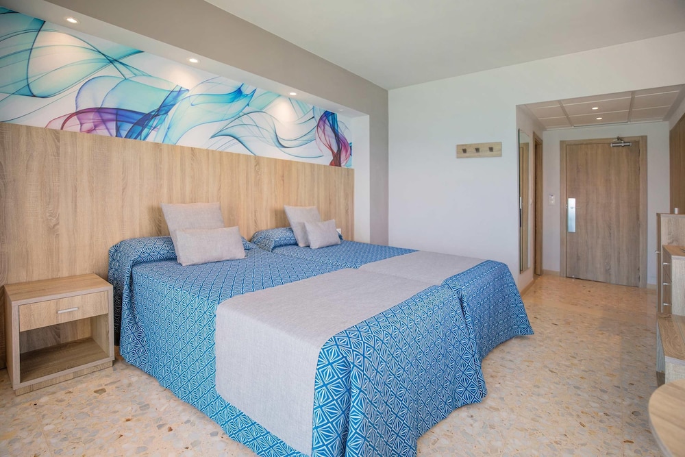 Servigroup Koral Beach 17/63