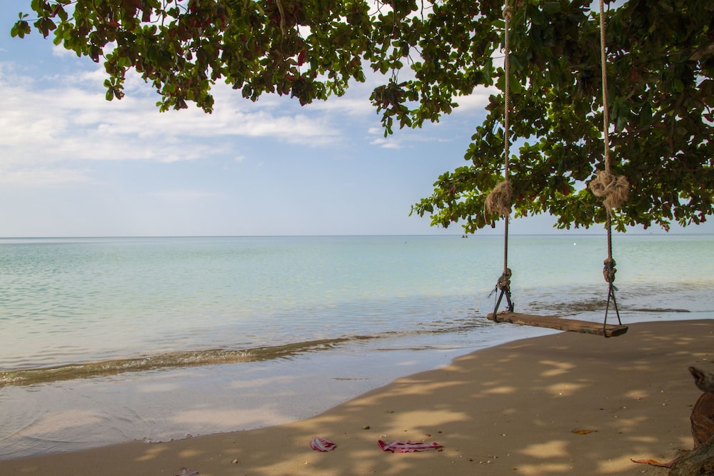 Ban Na White Sand Beach 44/50