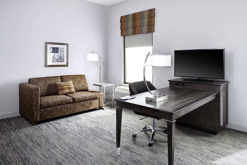 Hampton Inn Suites Pittsburg Ks 32/43