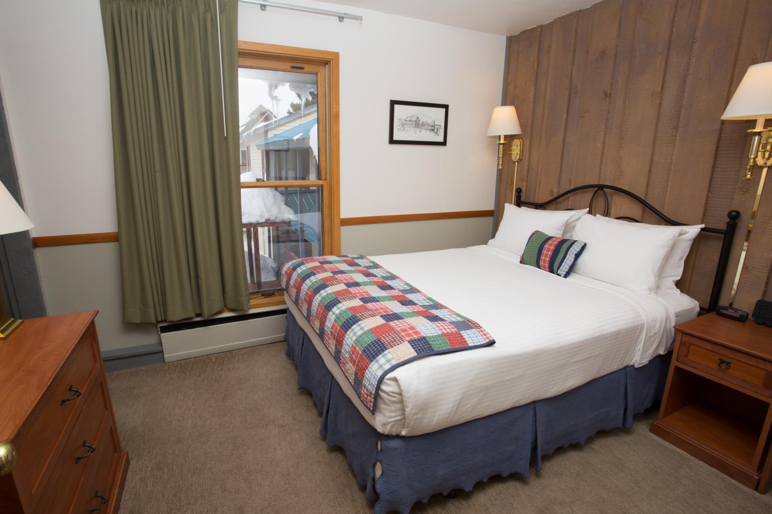 Room, Queen Bed