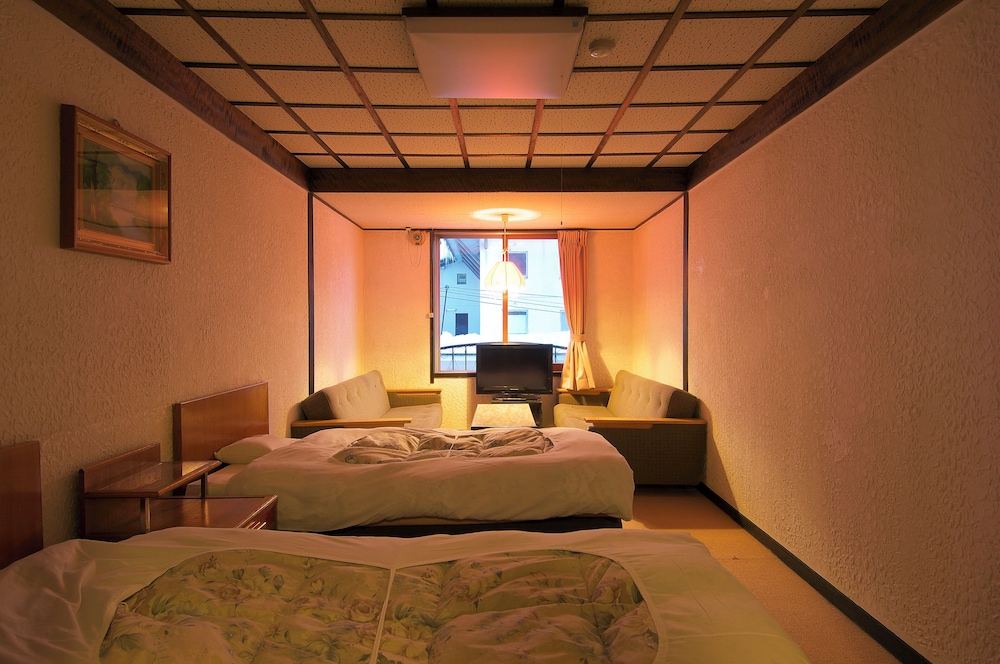 Hotel Sanraku 8/45