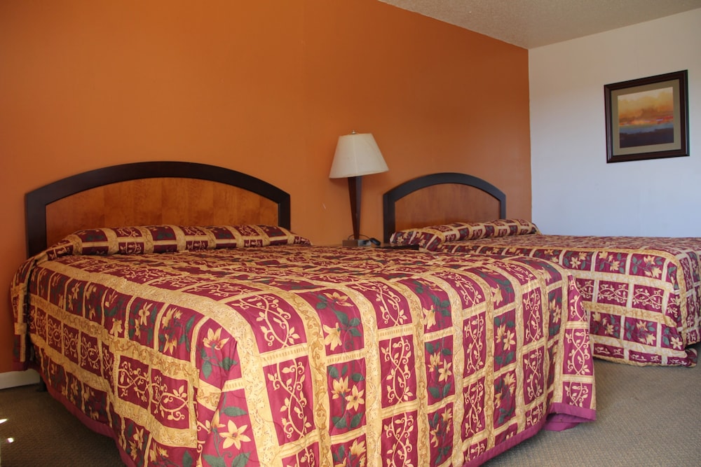 LoneStar Inn & Suites 21/51