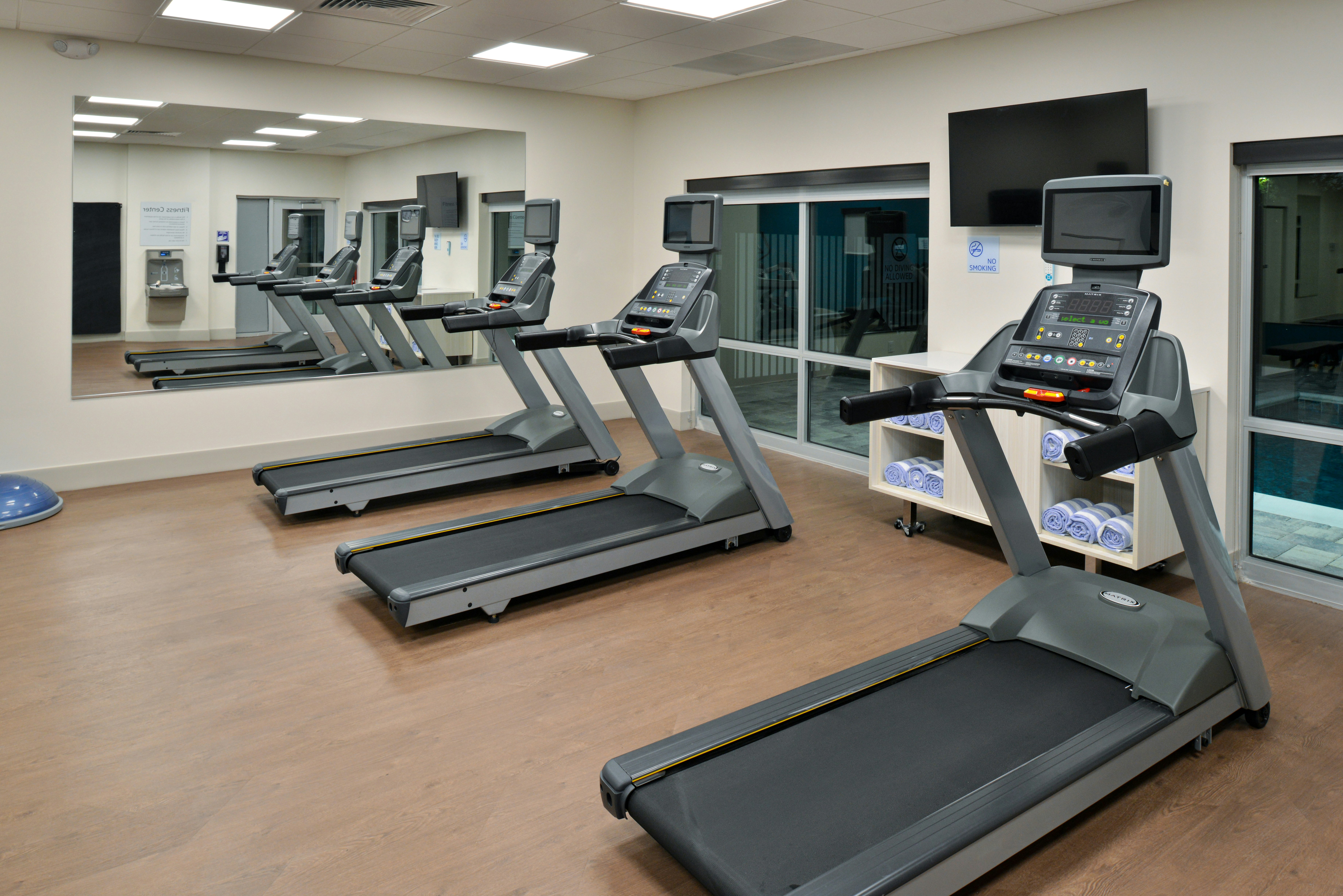 HOLIDAY INN EXPRESS ORLANDO SOUTH PARK 37/61