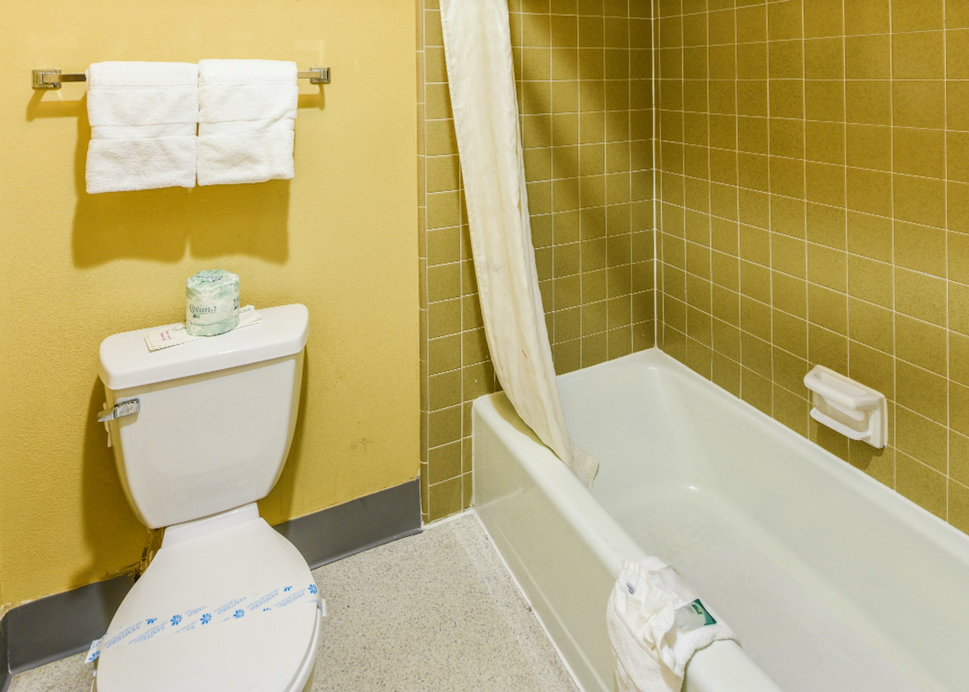 Vagabond Inn Costa Mesa 47/48