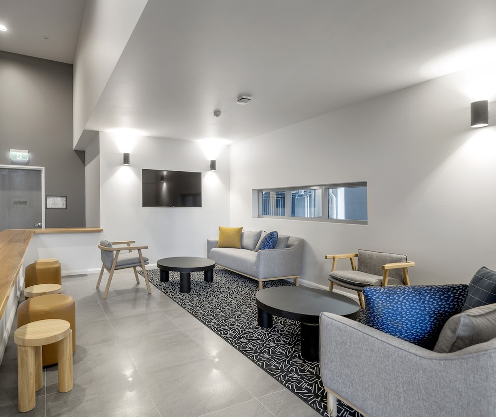 Oaks Toowoomba Hotel 43/70