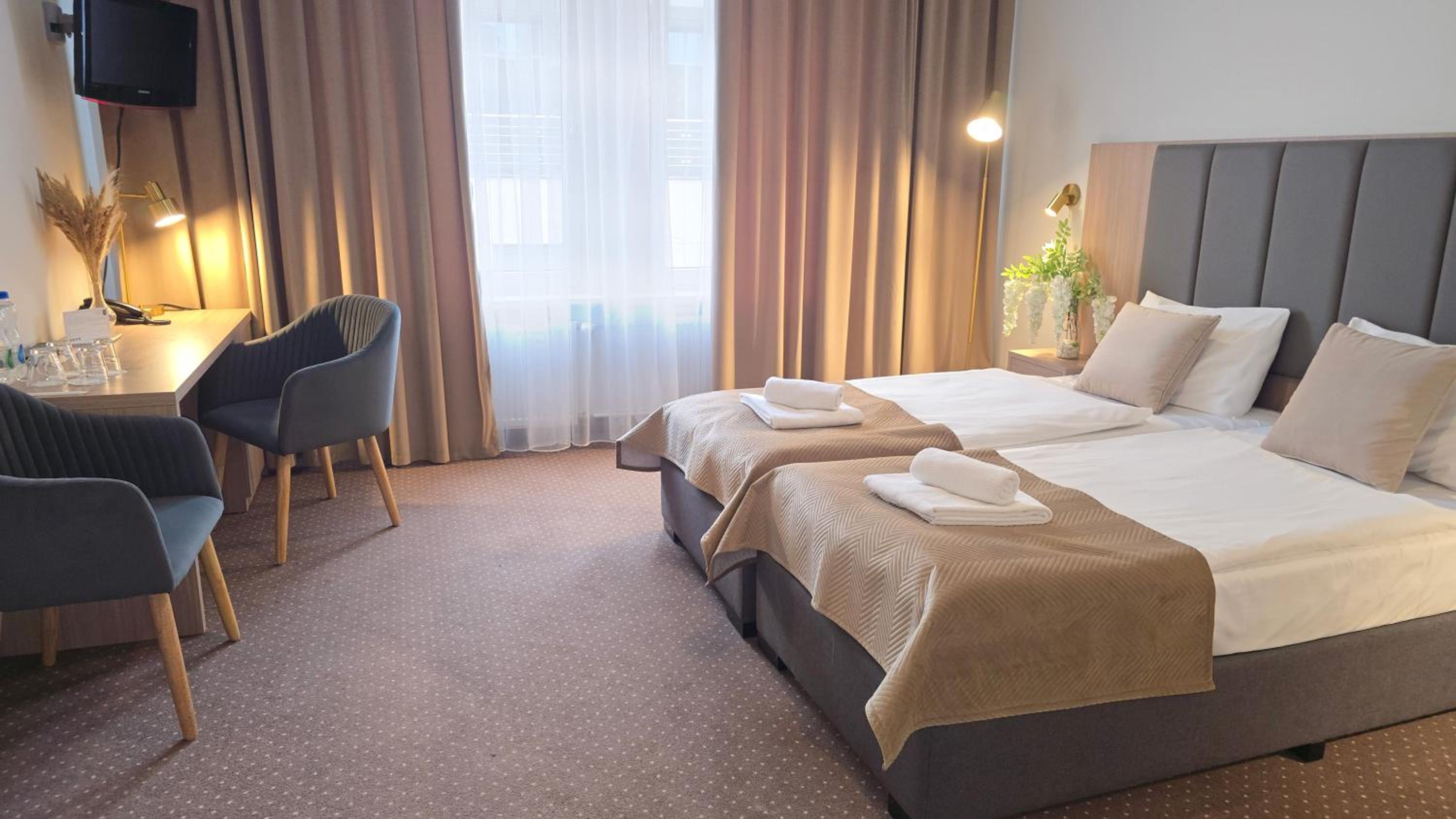 Deluxe, 2 Double Beds