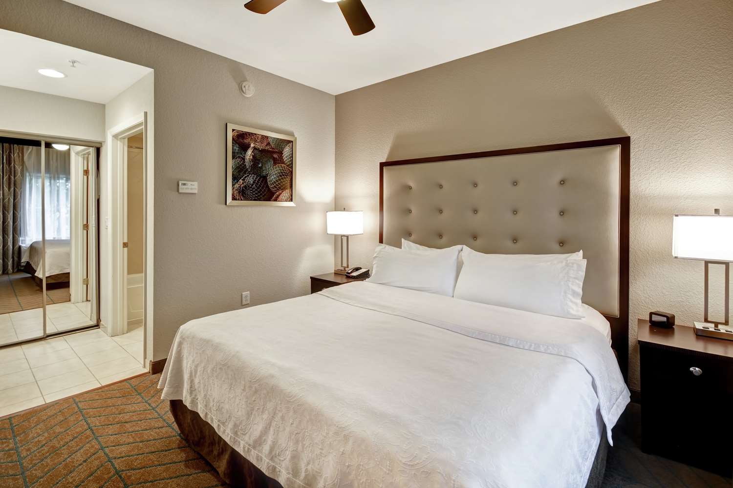Suite, Bathtub, Accessible