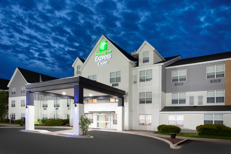 Port Wisconsin Inn and Suites 4/59