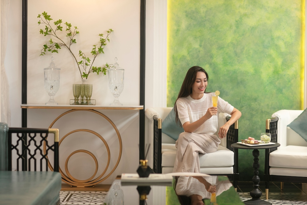 Hotel De Rond Hanoi 4/50