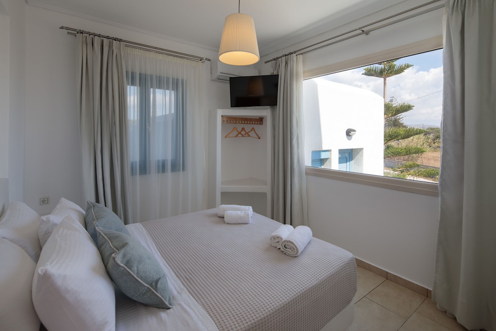 DELUXE, SEA VIEW, HOT TUB, ANNEX