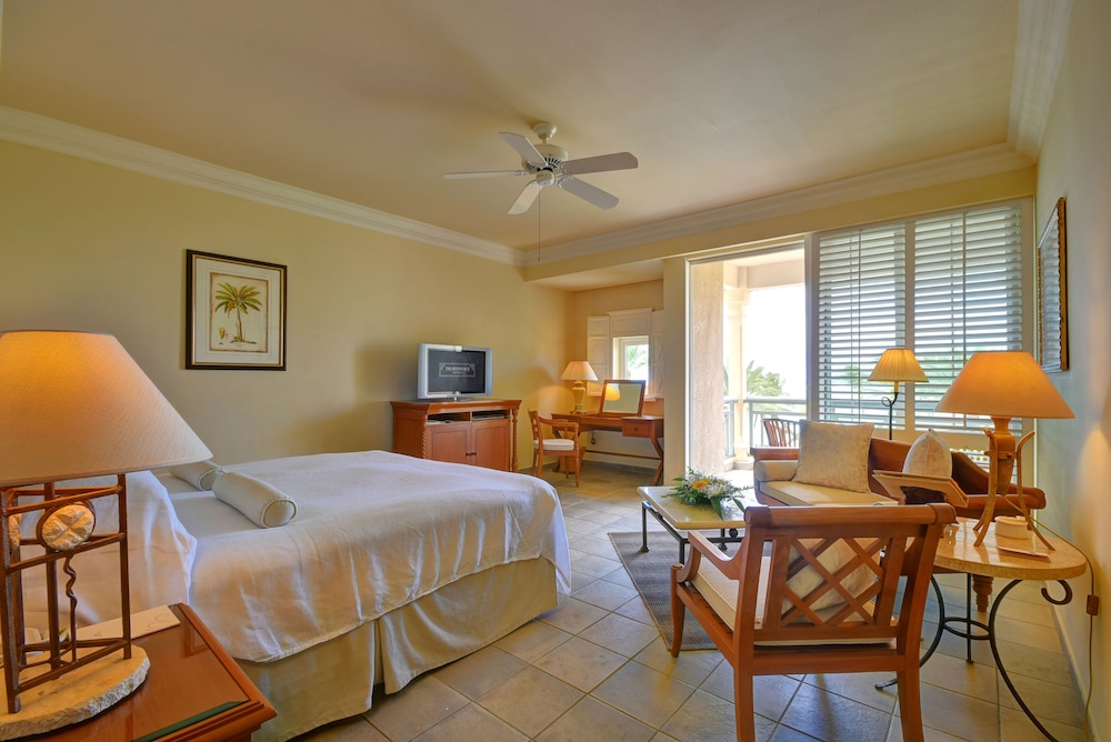 Colonial, 1 Double and 1 Single Bed, Ocean View