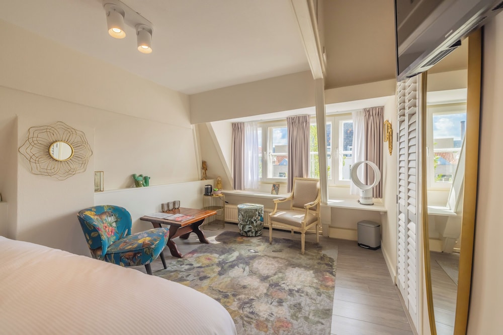 LOT Hotel 9/20