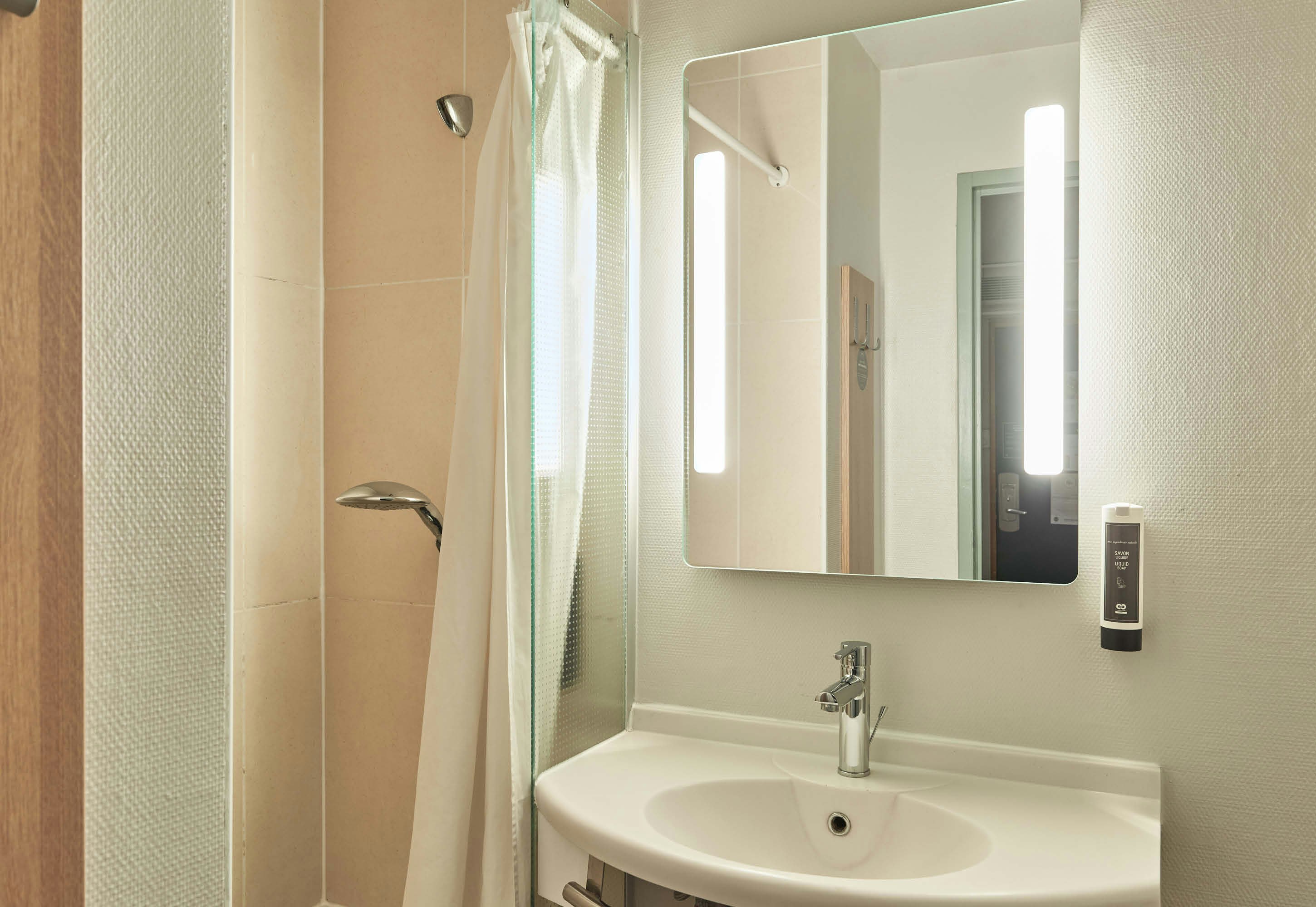 B&B Hotel Orgeval 13/14