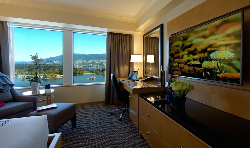 Pan Pacific Vancouver 44/68