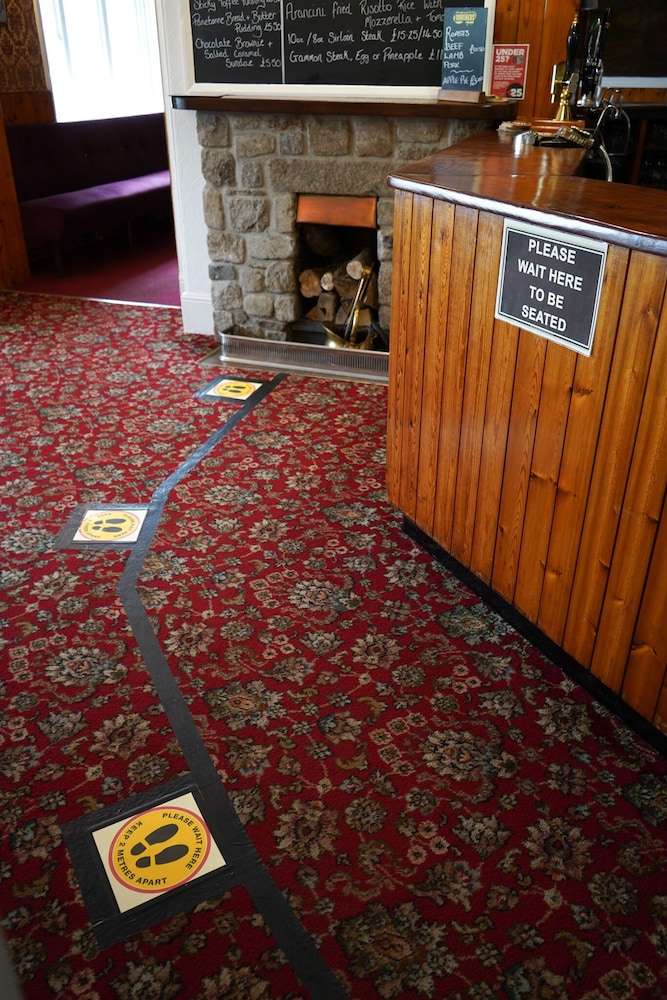 The Fox &amp; Hounds Hotel 20/36