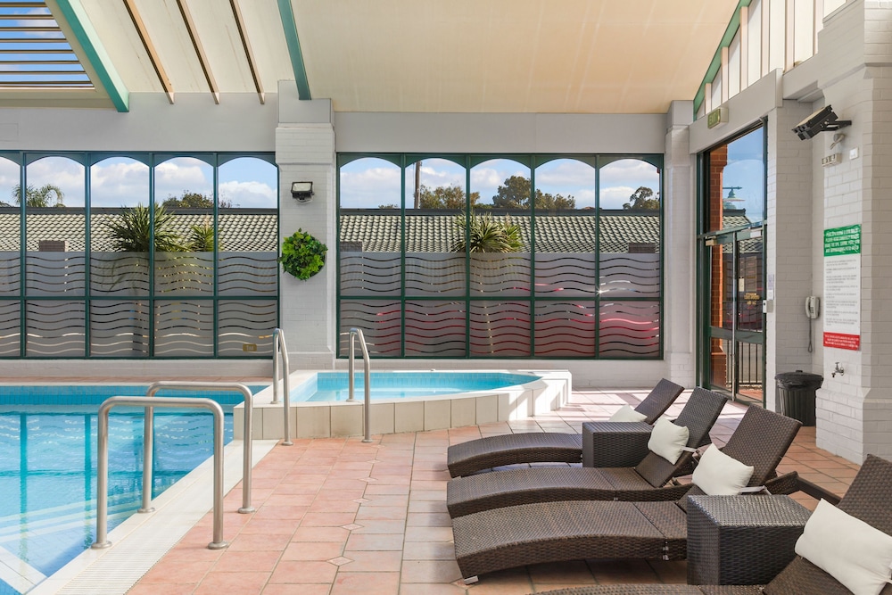 All Seasons Resort Hotel 38/66