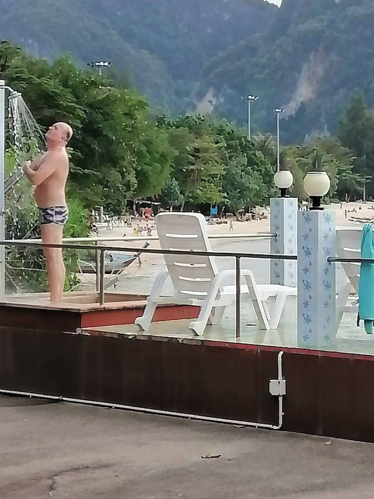 Phi Phi Viewpoint Resort 57/65