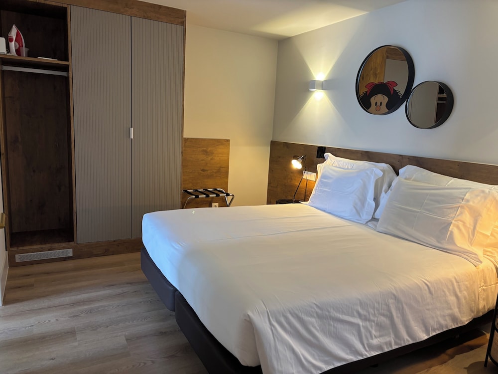 AZORES BOOK HOTEL 8/46