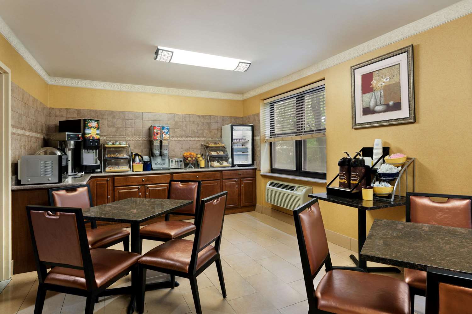 Days Inn by Wyndham Brooklyn 25/40