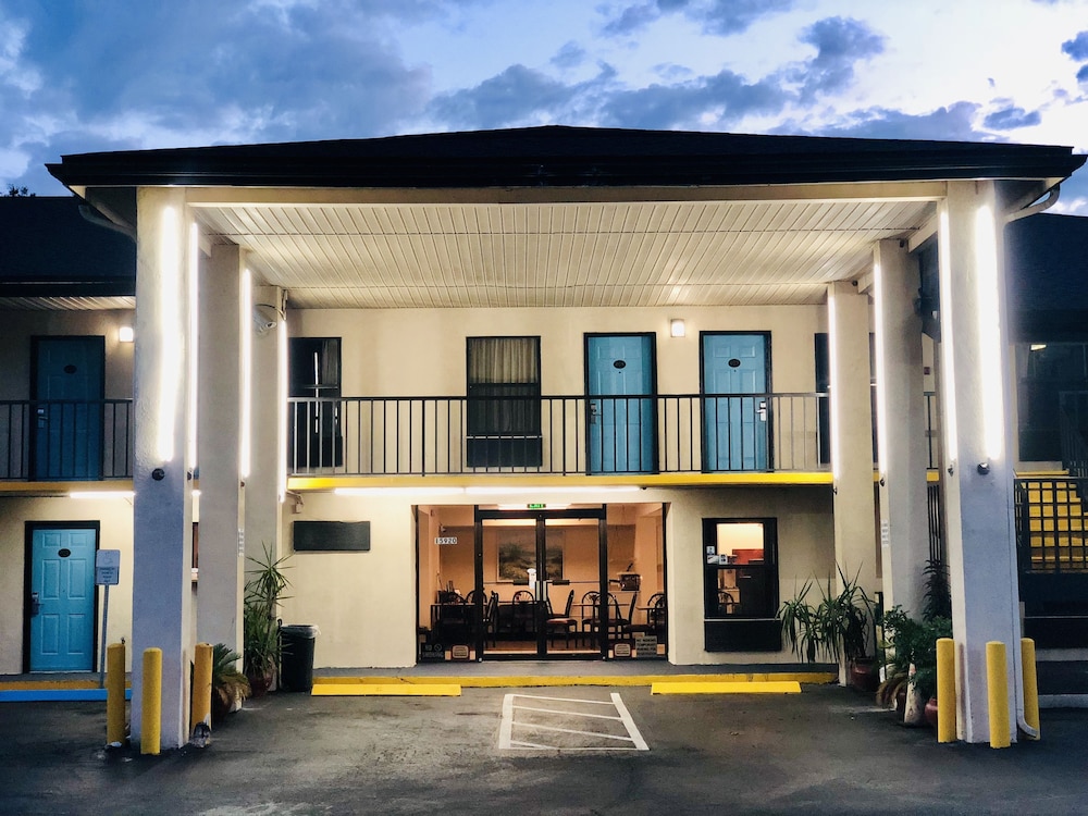 Clarion Pointe Alachua - Gainesville Area in ALACHUA - FL