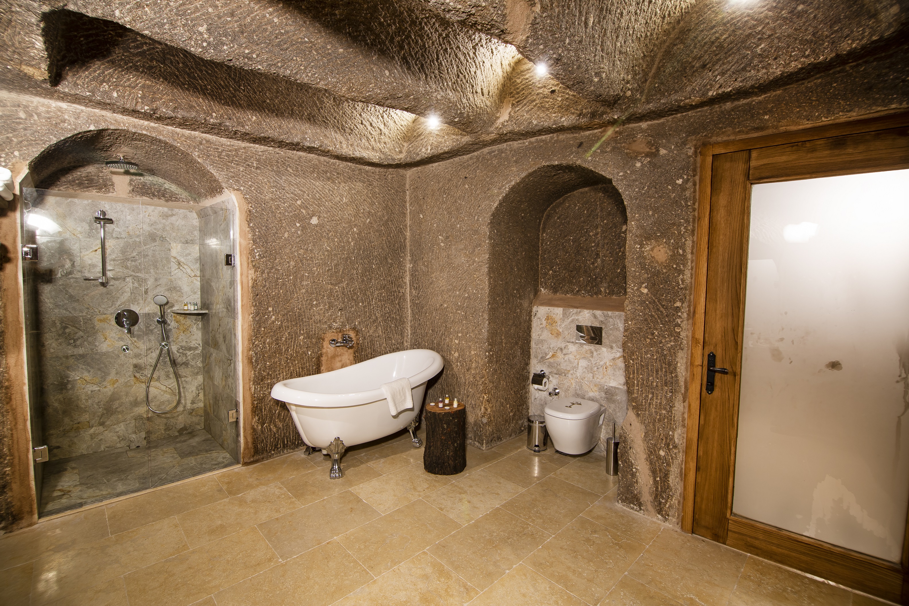 Cave, Deluxe