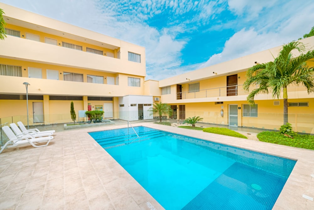 Hotel Arizona Suites 41/47