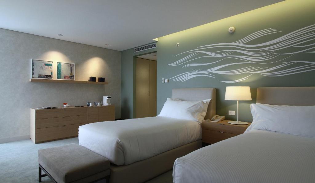 Junior, Double or Twin Bed, Lateral Side Sea View, Ocean View