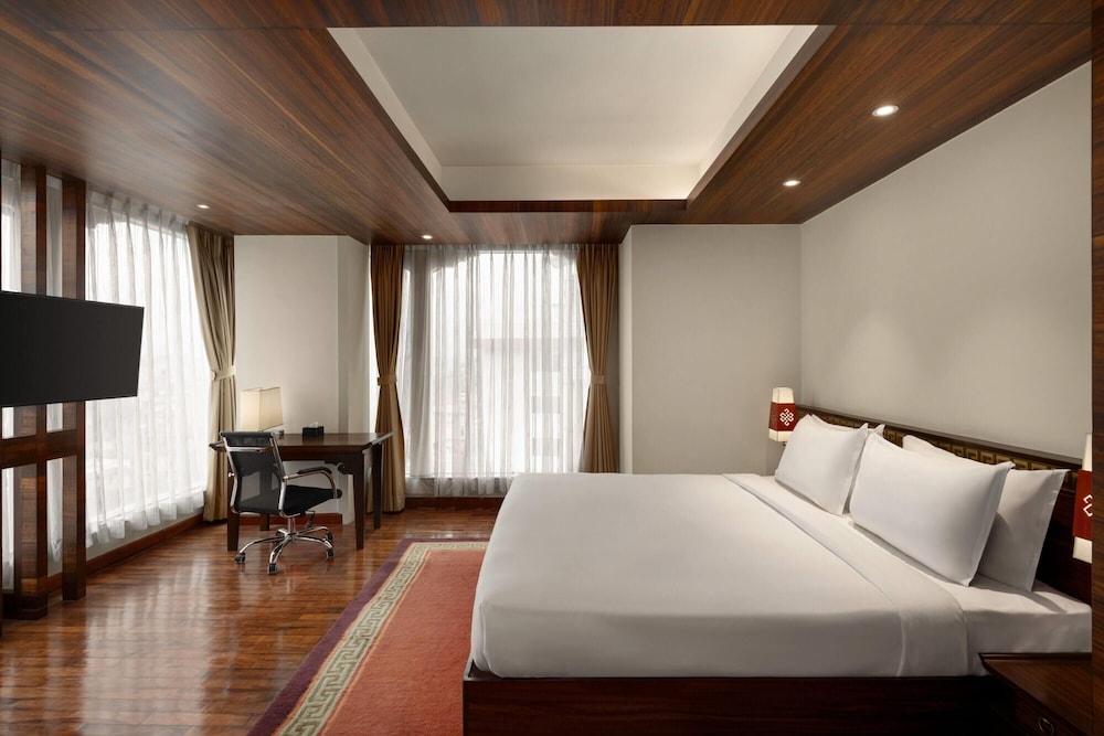 FAMILY SUITE, KING BED