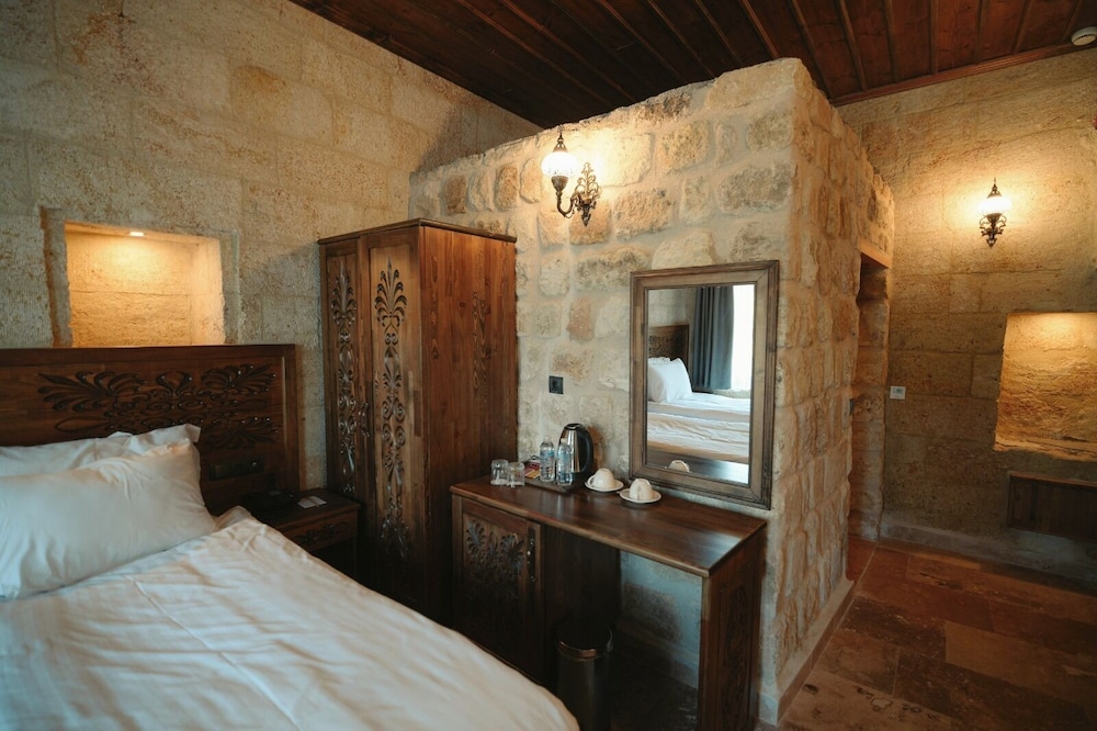 CAPPADOCIA OLD HOUSES 8/49