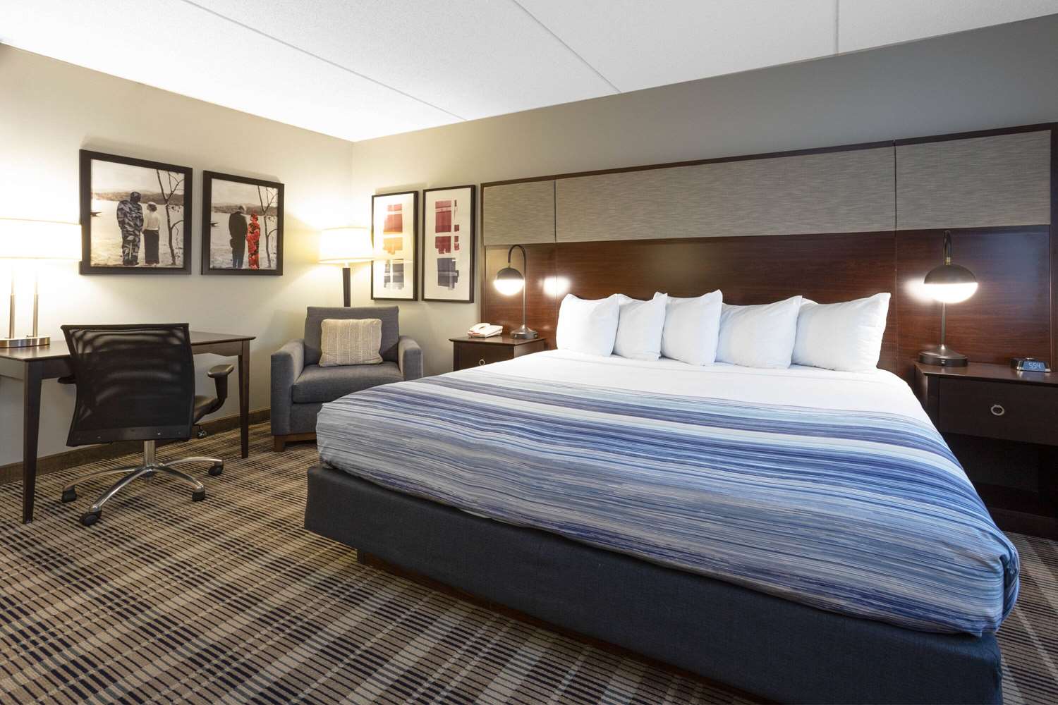 AmericInn by Wyndham Madison South 13/34