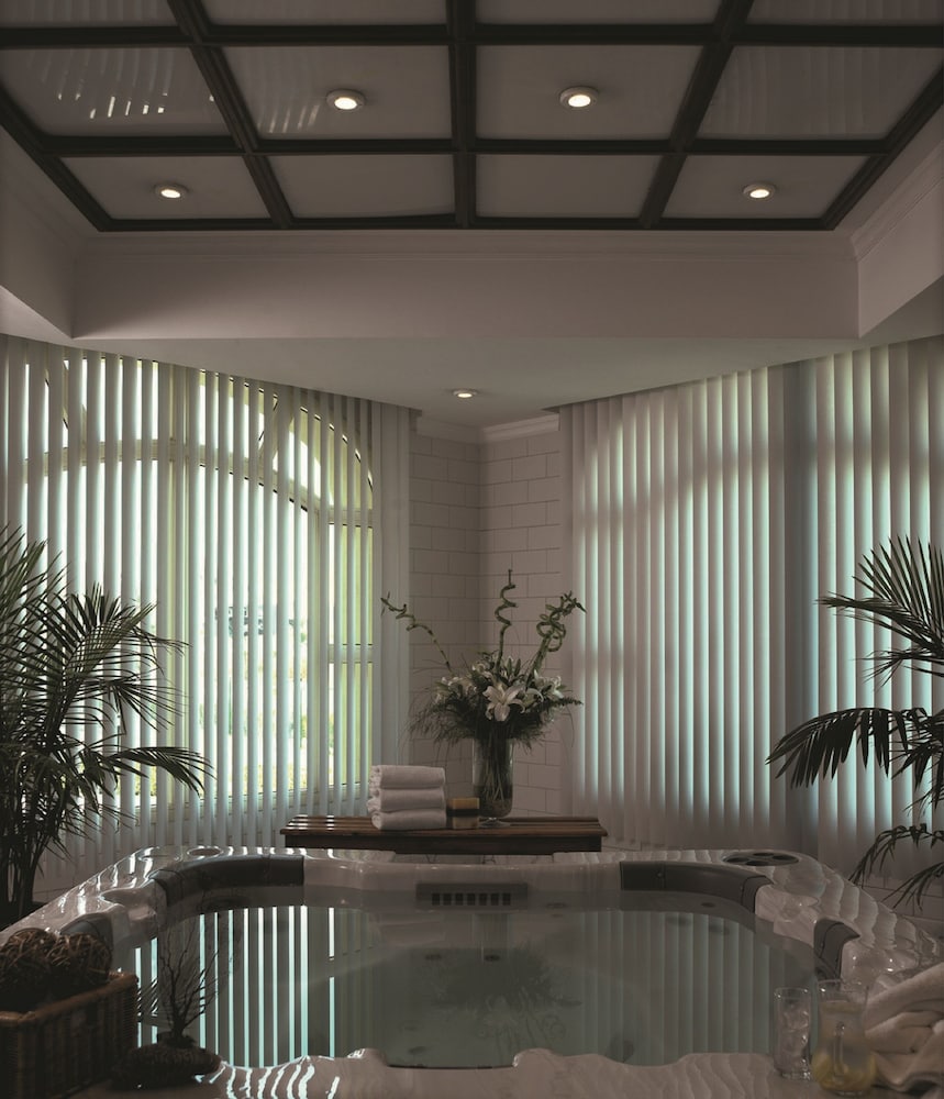 swimming pool spa
