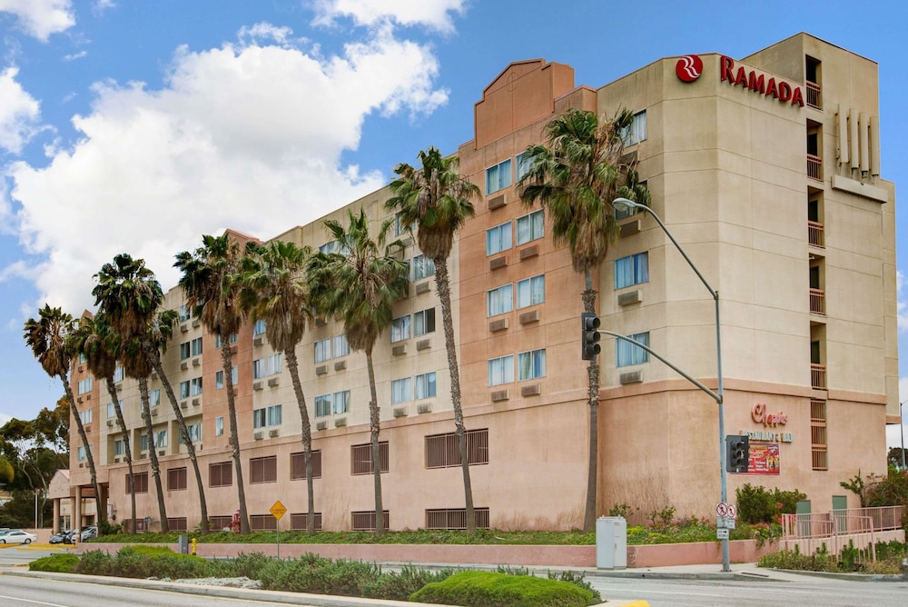 Ramada by Wyndham Hawthorne LAX / LA Stadium 3/38